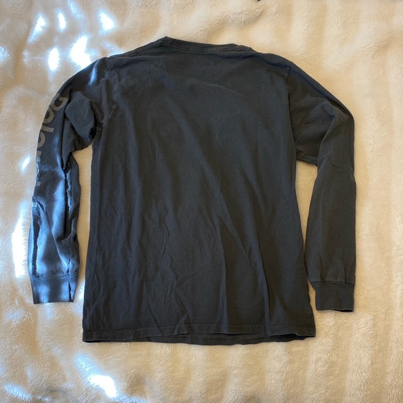 Altru Gray and Red Polaroid Graphic Long Sleeve Shirt | Men’s Medium - Picture 3 of 3